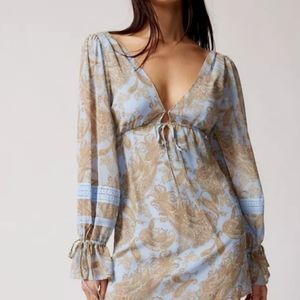 Nwt Print mini dress UO
